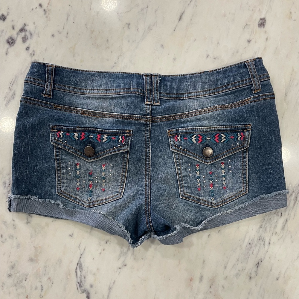 No Boundaries Micro Mini Shorts Y2K Blue Jean Denim Embroidery Distressed Size 9